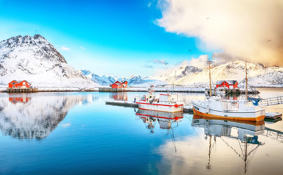 /storage/photos/1/polarvita/spectacular-morning-view-of-small-fishing-village-6WLTSKB.jpg